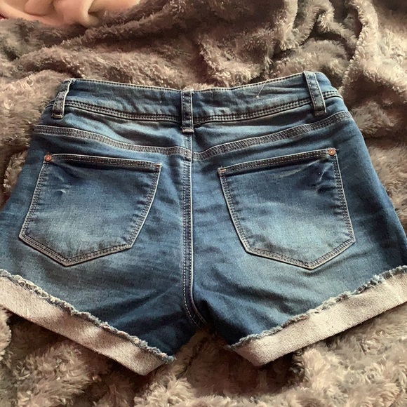 Jean shorts - Picture 2 of 3